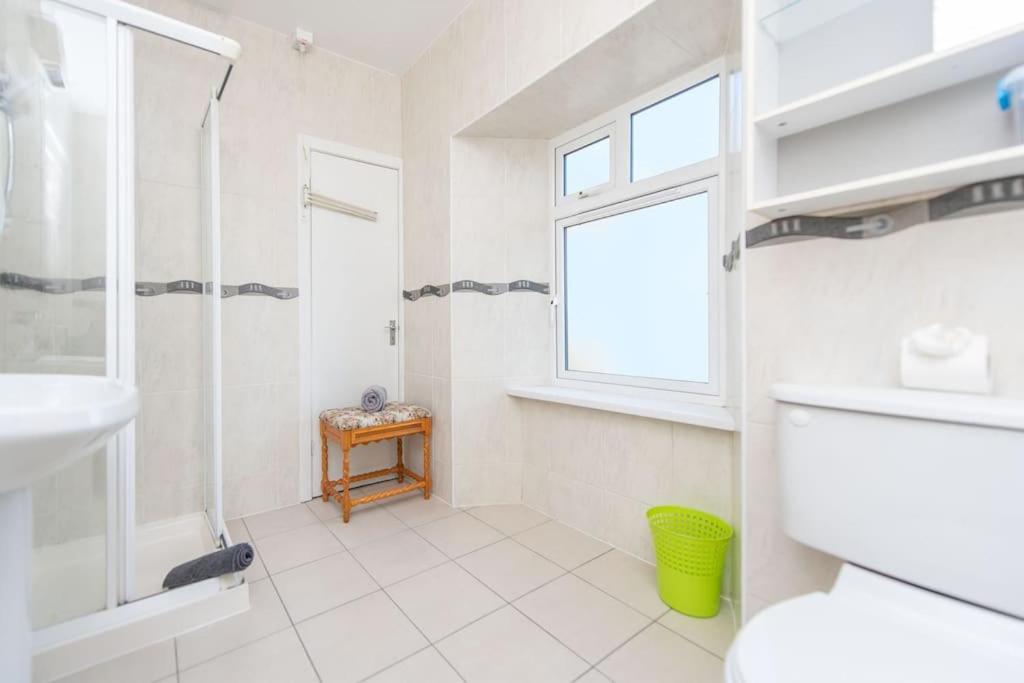 Clonbur House - One Bedroom Apartment Голуей Екстериор снимка