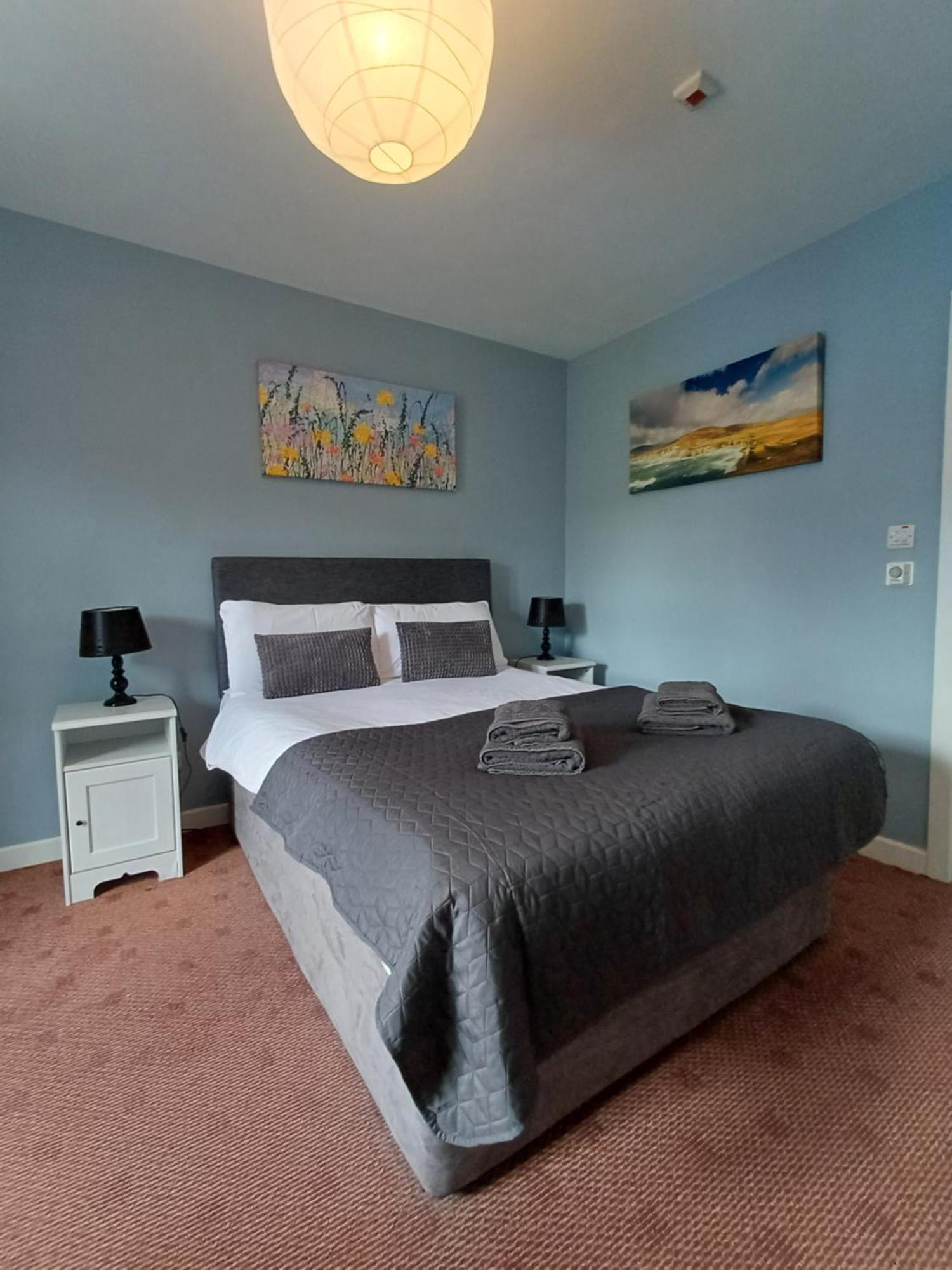 Clonbur House - One Bedroom Apartment Голуей Екстериор снимка